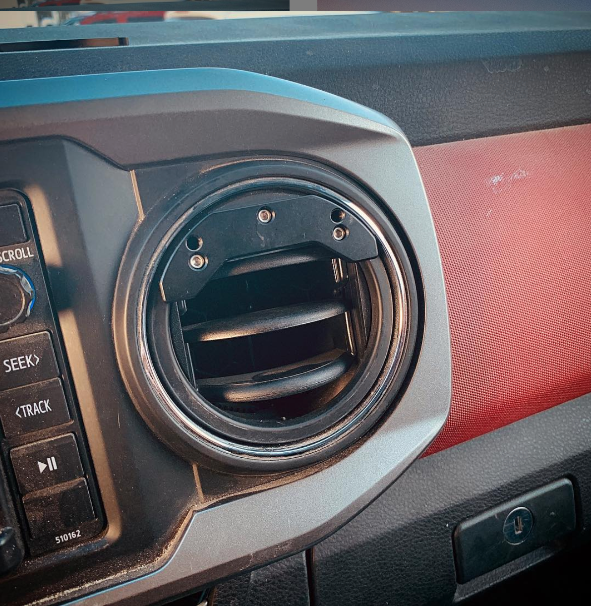 Un-Holey Tundra Dash Mount